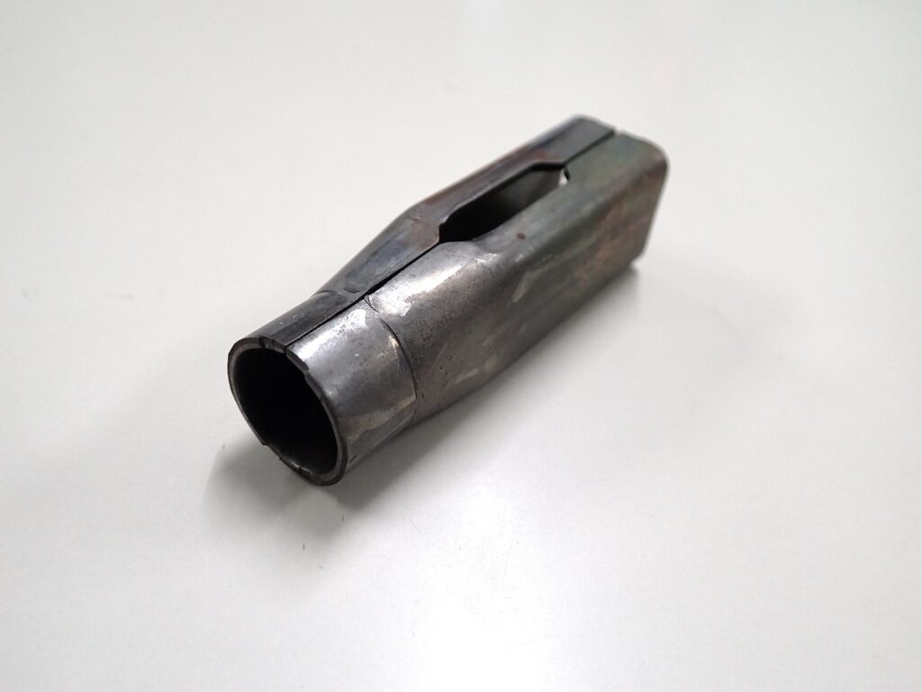 GUIDE STAY順送プレス異形カール事例