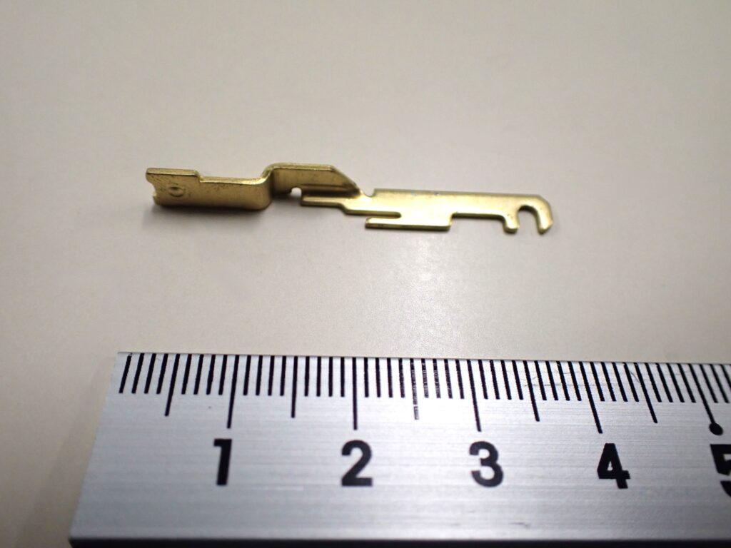 PLATE TERMINAL順送プレス加工事例