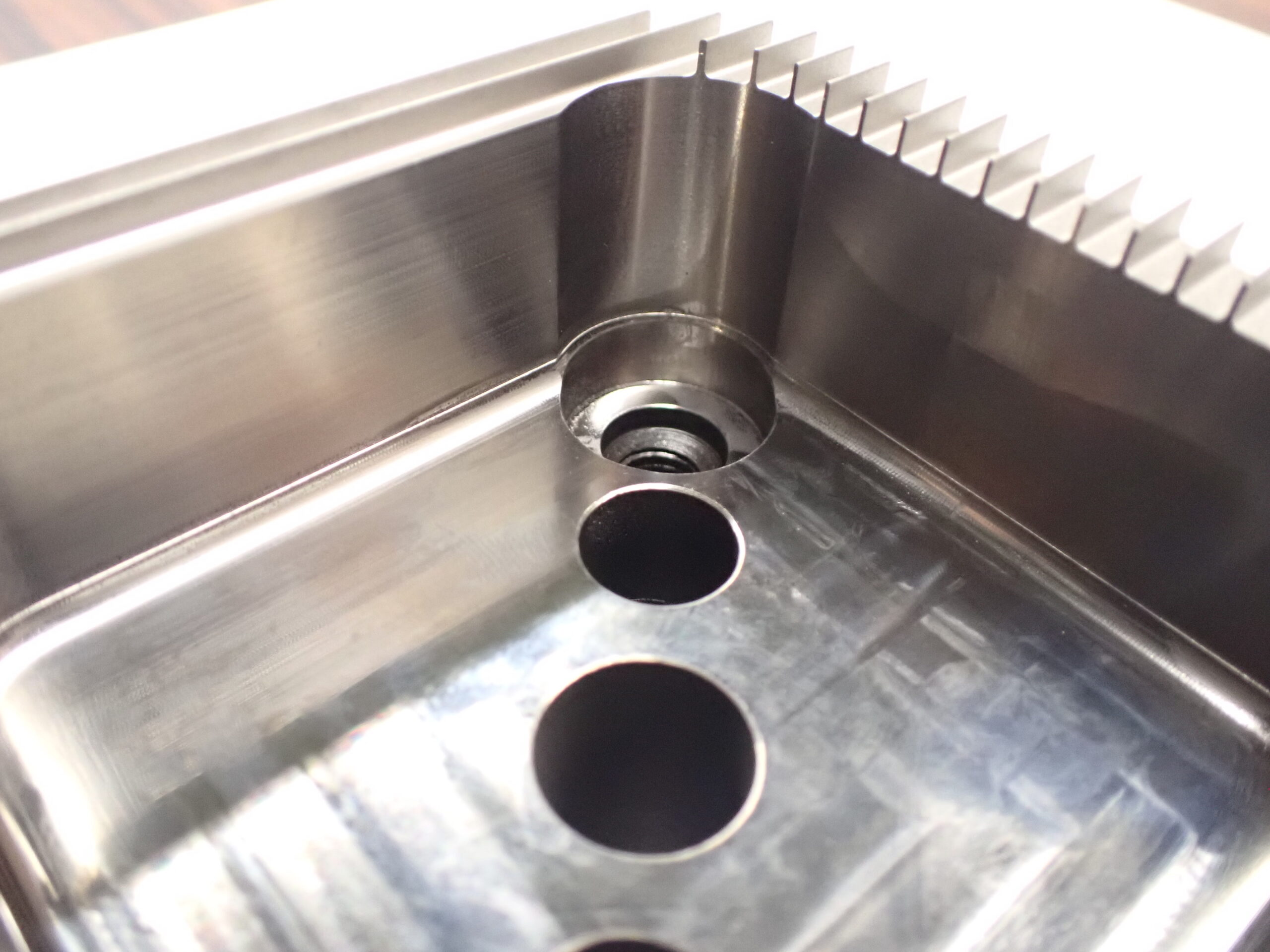 マシニング加工による精密加工例（高硬度材）